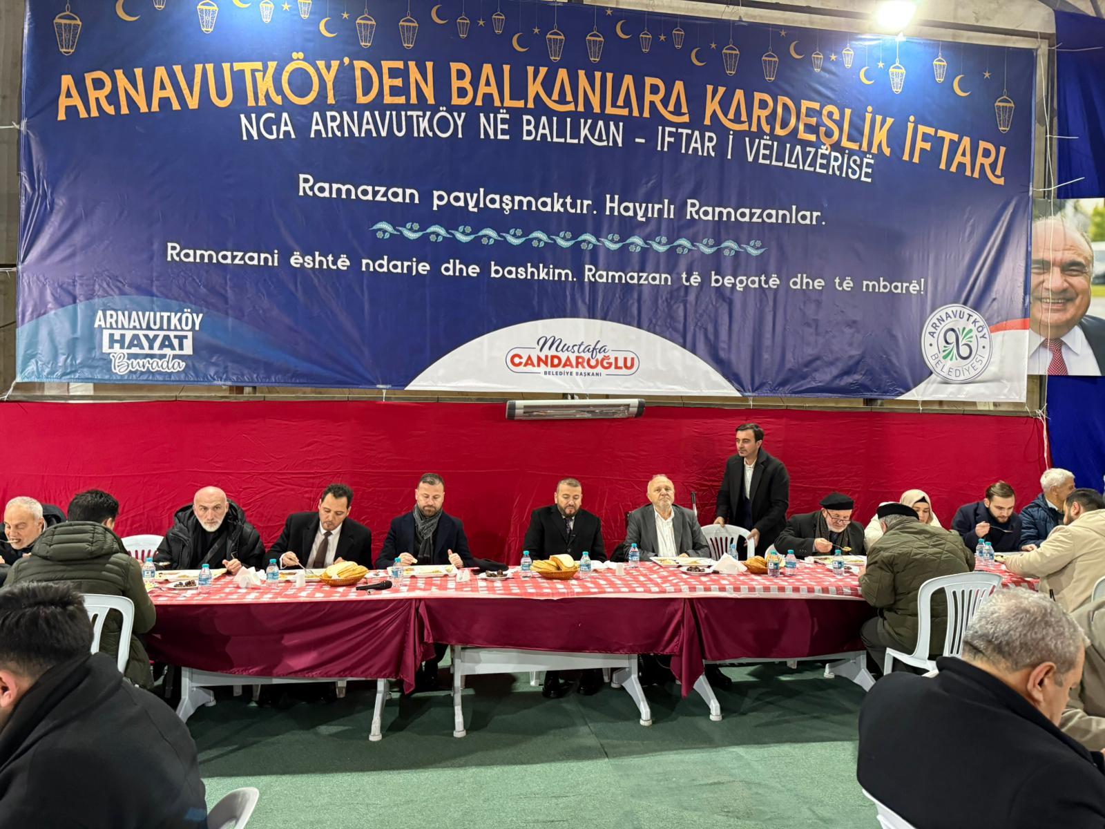 Eyüp Sultan Vakfı ve Belediyemizin iş birliğiyle bu akşam Priştine’de kardeşlik soframızı kurduk