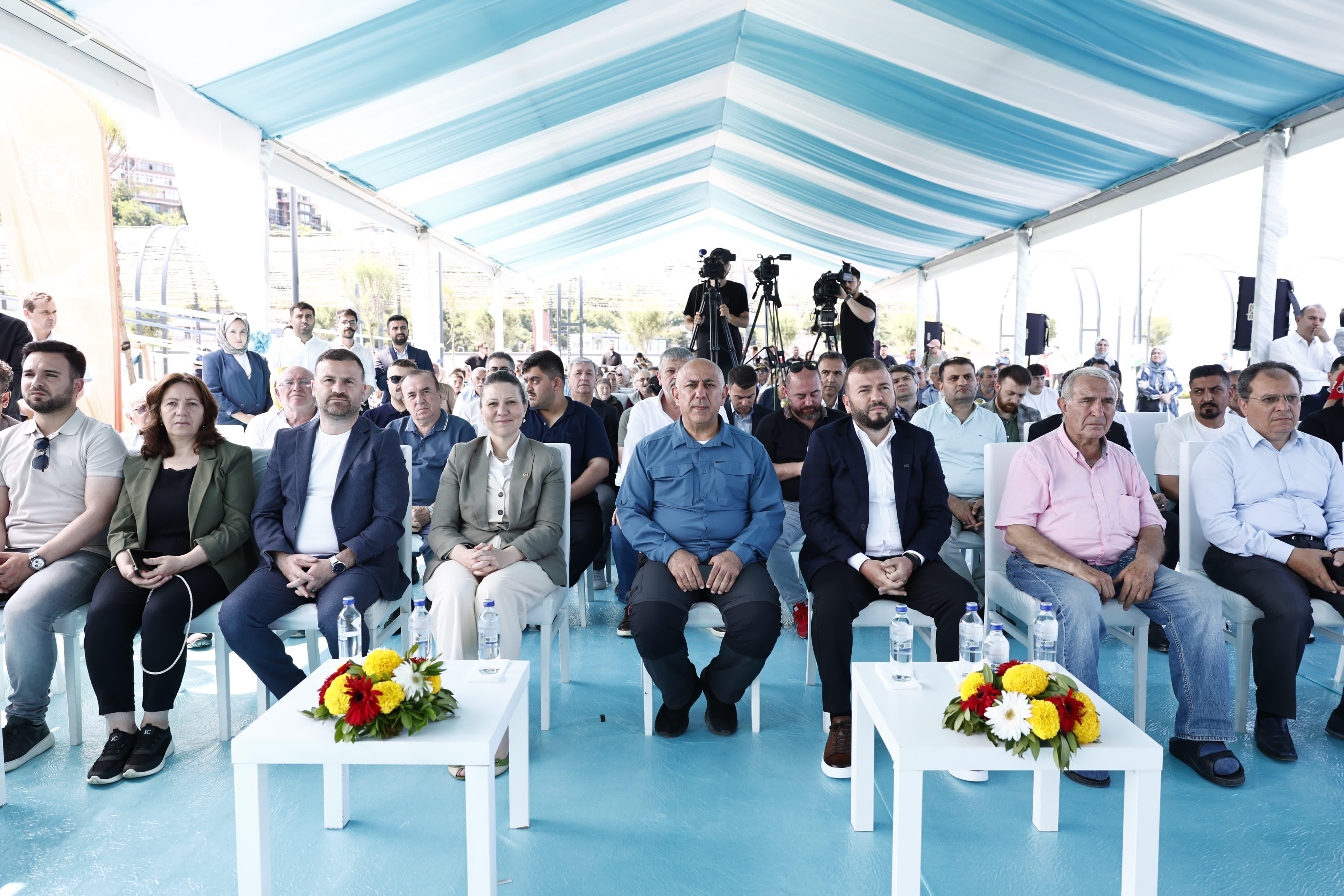 Karaburun Meydan Açılışı ve Millet Bahçesi 3. Etap Temel Atma Töreni